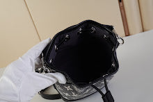 Premium Women's Crossbody Bag - Luxury Designer Fashion Accessory - NM4597