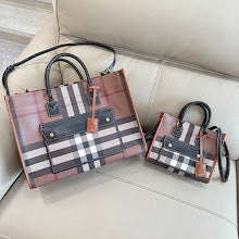 Luxury Signature Top Handle Bag - Elegant Women's Designer Handbag - NM5488