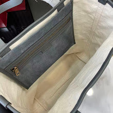 Luxury Iconic Crossbody Bag - Women's Elegant Designer Fashion - NM3882