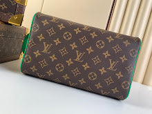 Chic Women's Designer Tote - Luxury Premium Handbag Style - NM4701