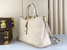 Chic Women's Crossbody Handbag - Luxury Premium Designer Style - NM4577