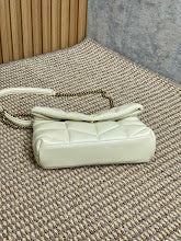 Luxury Iconic Crossbody Bag - Women's Elegant Designer Fashion - NM3476