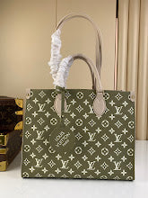 Chic Designer Satchel Bag - Luxury Women's Top Handle Handbag - NM4739
