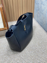 Designer Signature Tote - Premium Luxury Women's Fashion Bag - NM3422