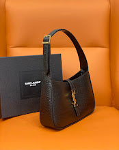 Luxury Signature Top Handle Bag - Elegant Women's Designer Handbag - NM3211