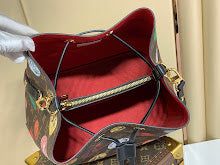 Luxury Iconic Crossbody Bag - Women's Elegant Designer Fashion - NM4831