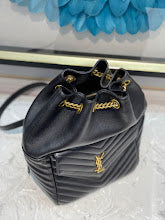 Premium Women's Shoulder Bag - Designer Luxury Fashion Accessory - NM3265