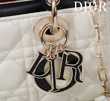 Chic Women's Satchel Handbag - Luxury Premium Designer Style - NM7536