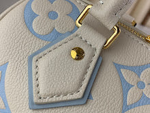 Designer Iconic Shoulder Bag - Luxury Women's Premium Fashion - NM4443
