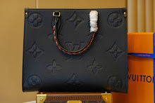 Luxury Signature Top Handle Bag - Elegant Women's Designer Handbag - NM4967