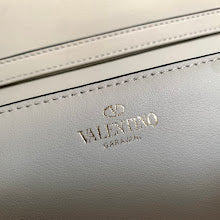 Luxury Monogram Top Handle Bag - Women's Elegant Designer Fashion - NM2747