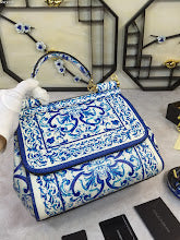 Luxury Iconic Crossbody Bag - Women's Elegant Designer Fashion - NM7204