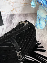 Chic Women's Designer Tote - Luxury Premium Handbag Style - NM3231