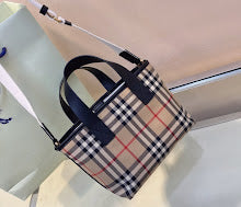 Luxury Monogram Shoulder Bag - Women's Elegant Designer Fashion - NM5565