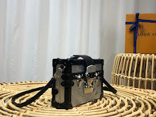 Luxury Structured Top Handle Bag - Premium Women's Designer Fashion - NM4220
