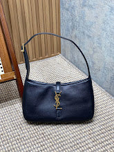 Luxury Signature Top Handle Bag - Elegant Women's Designer Handbag - NM3429