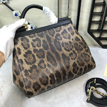 Luxury Signature Top Handle Bag - Elegant Women's Designer Handbag - NM7052