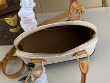 Luxury Designer Shoulder Bag for Women - Premium Fashion Handbag - NM4277