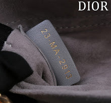 Luxury Structured Shoulder Bag - Women's Premium Designer Fashion - NM7367