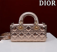 Luxury Monogram Shoulder Bag - Women's Elegant Designer Fashion - NM7405