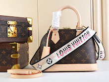 Designer Iconic Tote Handbag - Premium Luxury Women's Fashion - NM4278