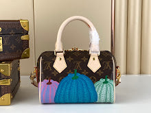 Designer Iconic Tote Handbag - Premium Luxury Women's Fashion - NM4583