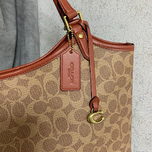 New Designer Iconic Shoulder Bag - Luxury Women's Premium Fashion - NM6374