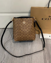 Luxury Designer Tote Bag for Women - Premium Iconic Monogram Handbag - NM6640