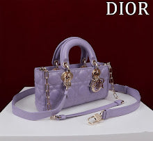 Chic Women's Designer Tote - Luxury Premium Handbag Style - NM7400