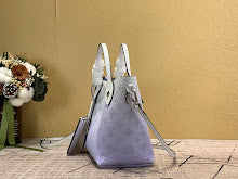 Chic Women's Shoulder Handbag - Luxury Premium Designer Style - NM5142