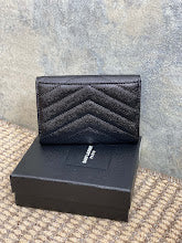 Designer Iconic Top Handle Bag - Luxury Women's Premium Handbag - NM3795