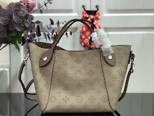 Designer Heritage Crossbody Bag - Premium Luxury Women's Fashion - NM4245