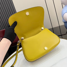Premium Women's Shoulder Bag - Designer Luxury Fashion Accessory - NM4082
