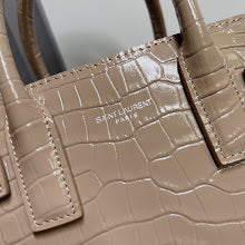Luxury Signature Top Handle Bag - Elegant Women's Designer Handbag - NM3257