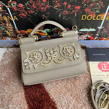 Chic Designer Tote Handbag - Luxury Premium Women's Fashion Bag - NM6769