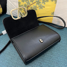 Luxury Structured Shoulder Bag - Women's Premium Designer Fashion - NM2790