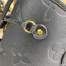 Luxury Monogram Shoulder Bag - Women's Elegant Designer Fashion - NM4927