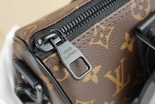 Chic Women's Crossbody Handbag - Luxury Premium Designer Style - NM4702