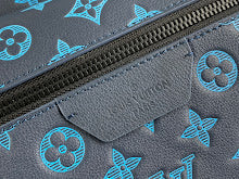 Luxury Iconic Crossbody Bag - Women's Elegant Designer Fashion - NM4546