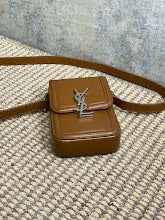 Premium Leather Crossbody Bag - Elegant Women's Designer Handbag - NM3397