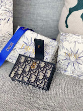 Chic Women's Crossbody Handbag - Luxury Premium Designer Style - NM7340