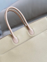 New Chic Designer Tote Handbag - Luxury Premium Women's Fashion Bag - NM5810