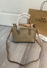 New Luxury Signature Top Handle Bag - Elegant Women's Designer Handbag - NM6332
