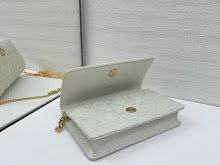 Chic Women's Designer Tote - Luxury Premium Handbag Style - NM7582