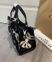 New Premium Leather Crossbody Bag - Elegant Women's Designer Handbag - NM6495