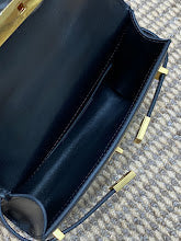 Luxury Monogram Shoulder Bag - Women's Elegant Designer Fashion - NM3810