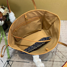 Premium Women's Shoulder Bag - Designer Luxury Fashion Accessory - NM5238