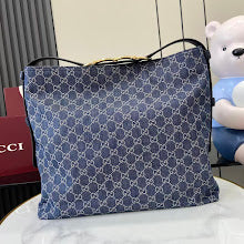 Luxury Signature Top Handle Bag - Elegant Women's Designer Handbag - NM3865