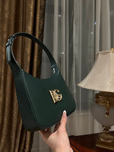 Premium Women's Crossbody Bag - Luxury Designer Fashion Accessory - NM6926