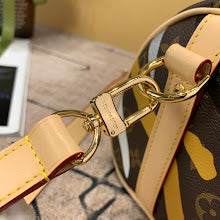 Luxury Monogram Shoulder Bag - Women's Elegant Designer Fashion - NM5047